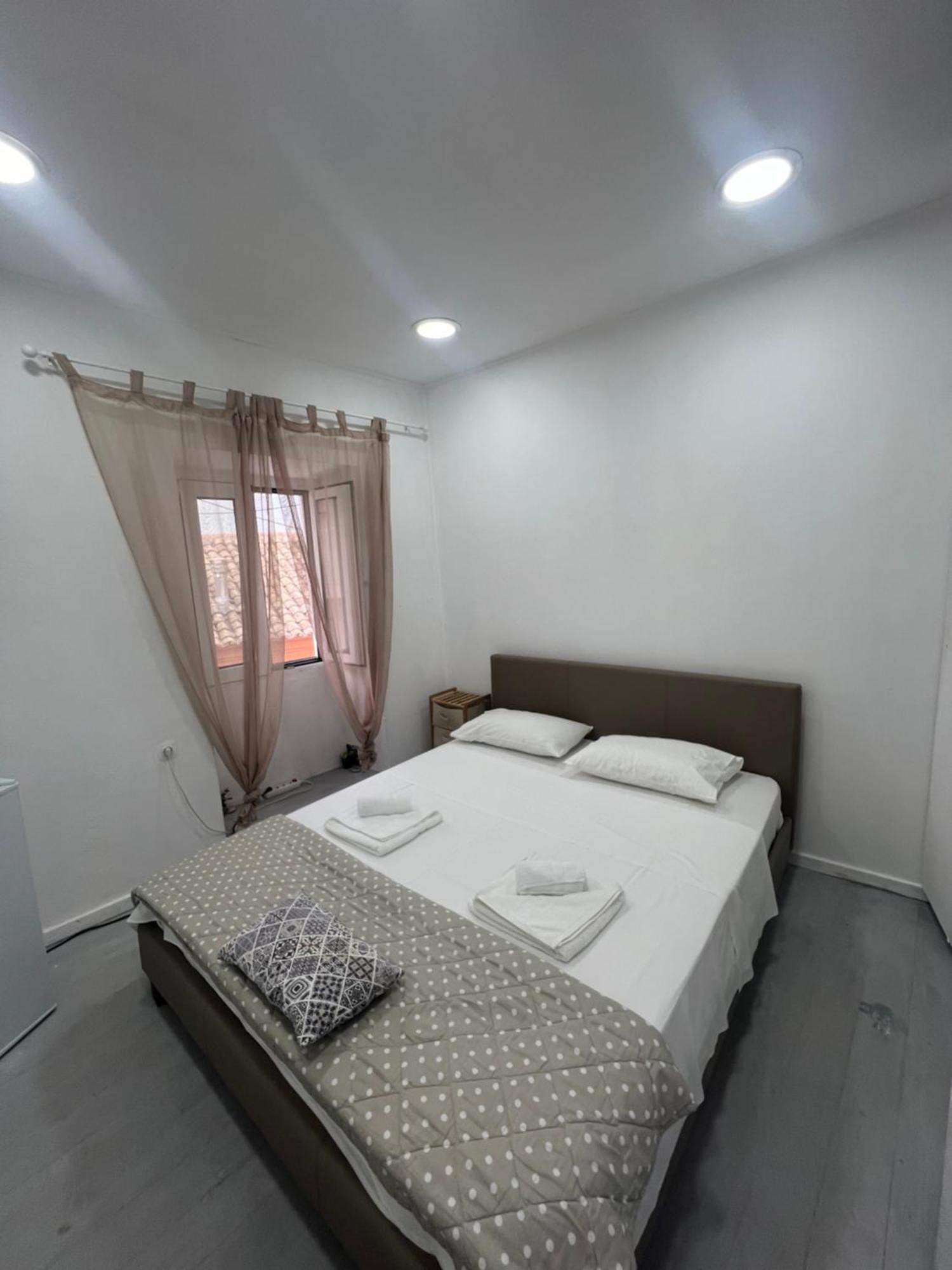 Tolos Budget Rooms Loggos Longós Quarto foto